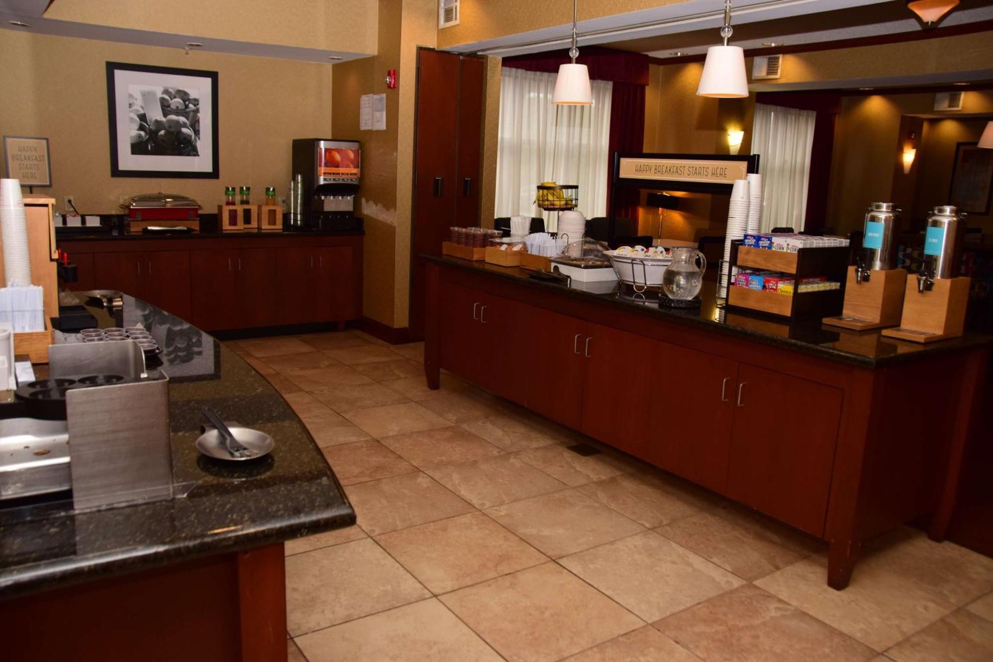 Hampton Inn Indiana Esterno foto